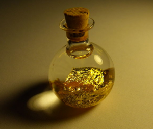 gold-in-flask-wikimedia