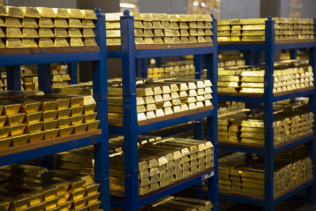 Austrian Monetary Gold Transfer from London to Switzerland—Planned in 2015—Still Hasn't Arrived