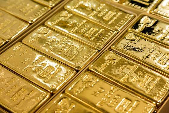 Go for Gold: The 8 Best Ways to Buy Gold (2024 Expert Analysis)
